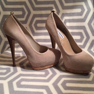Steve Madden Pumps size 8